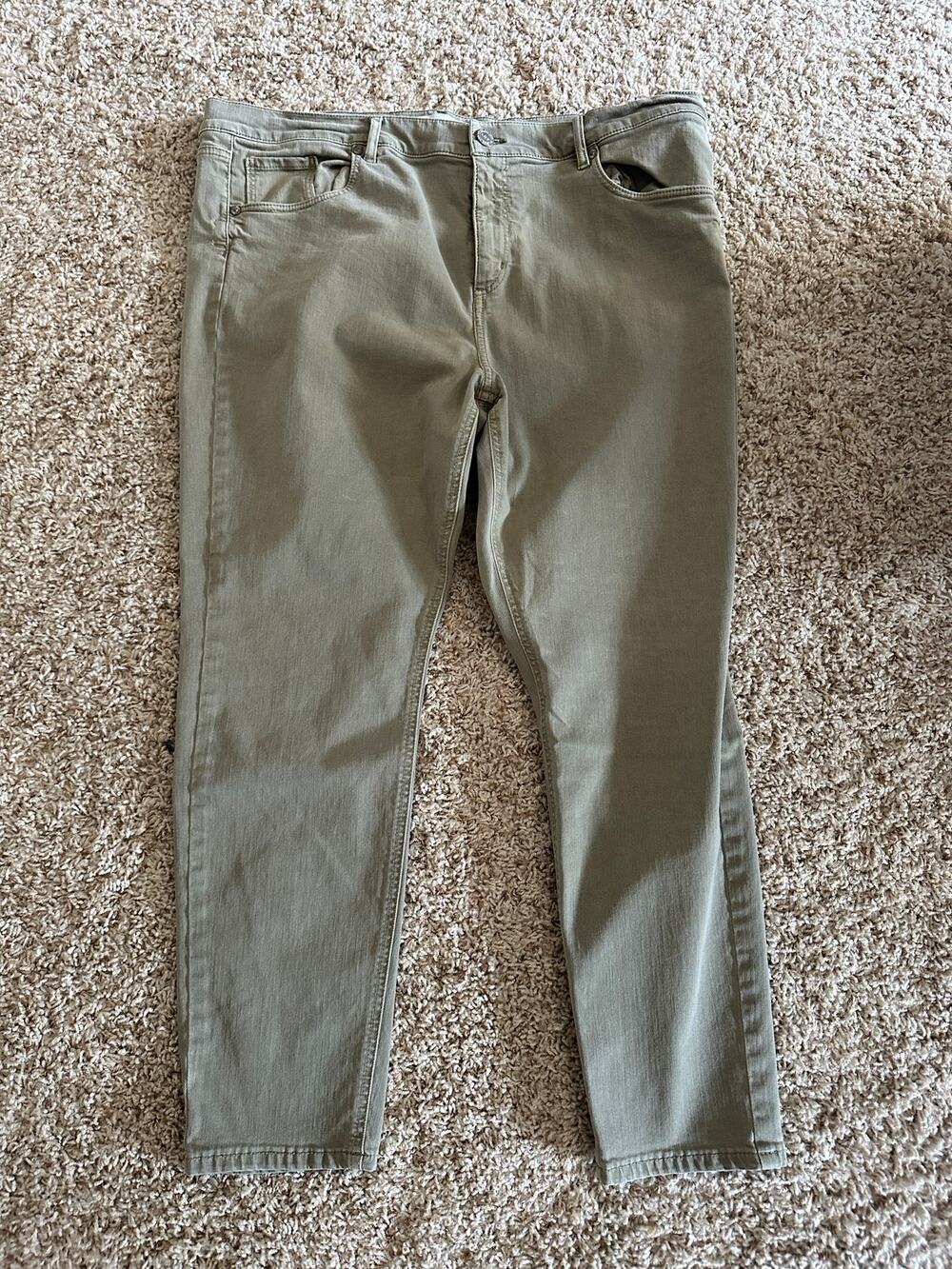 LOFT Modern Cropped Skinny Jean - Light Green Khaki - 18/34